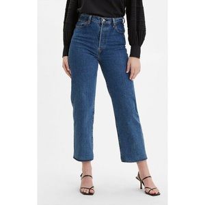 Levi’s Ribcage Straight Ankle Jeans